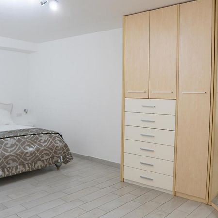 Suite D'Elite Chiaia Neapel Exterior foto